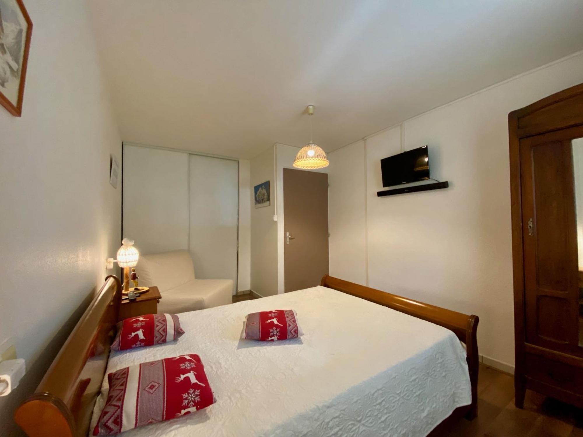Charmant Logement De Plein Pied Avec Piscine 2* Loudenvielle Extérieur photo